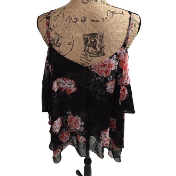 Torrid Black and Red Floral Chiffon Hanky Hem Cold Shoulder Top Plus Size 2X - Picture 8 of 11